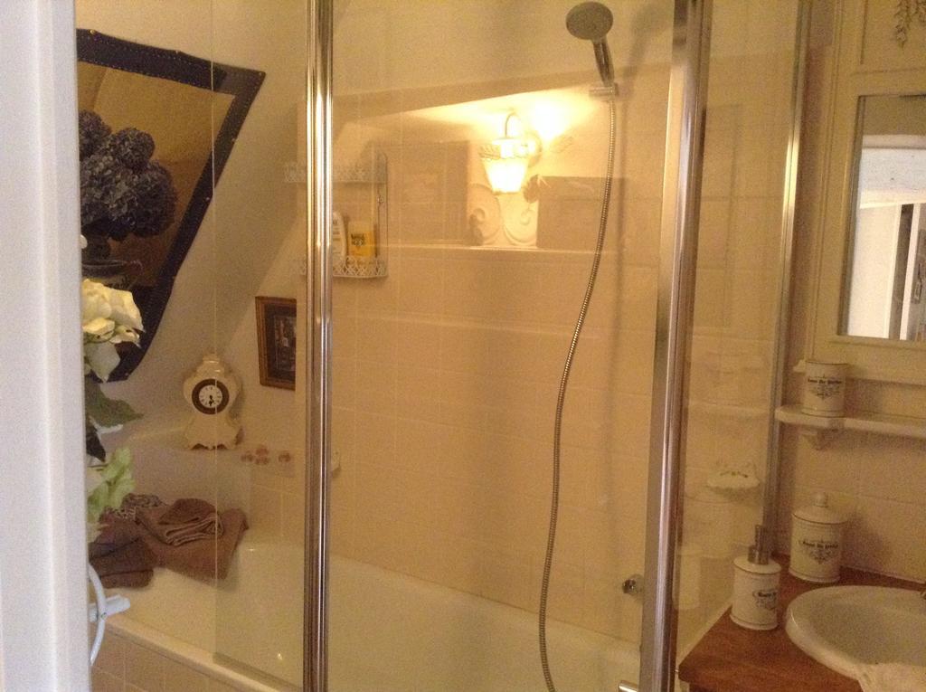 Lamaison Du Phare Honfleur Chambres D'Hotes Et Jacuzzi Prive Luaran gambar