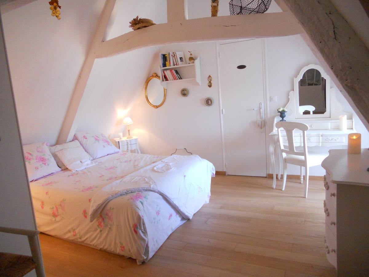 Lamaison Du Phare Honfleur Chambres D'Hotes Et Jacuzzi Prive Luaran gambar